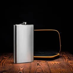 Gigantyczna Piersiówka 1,9 l + etui