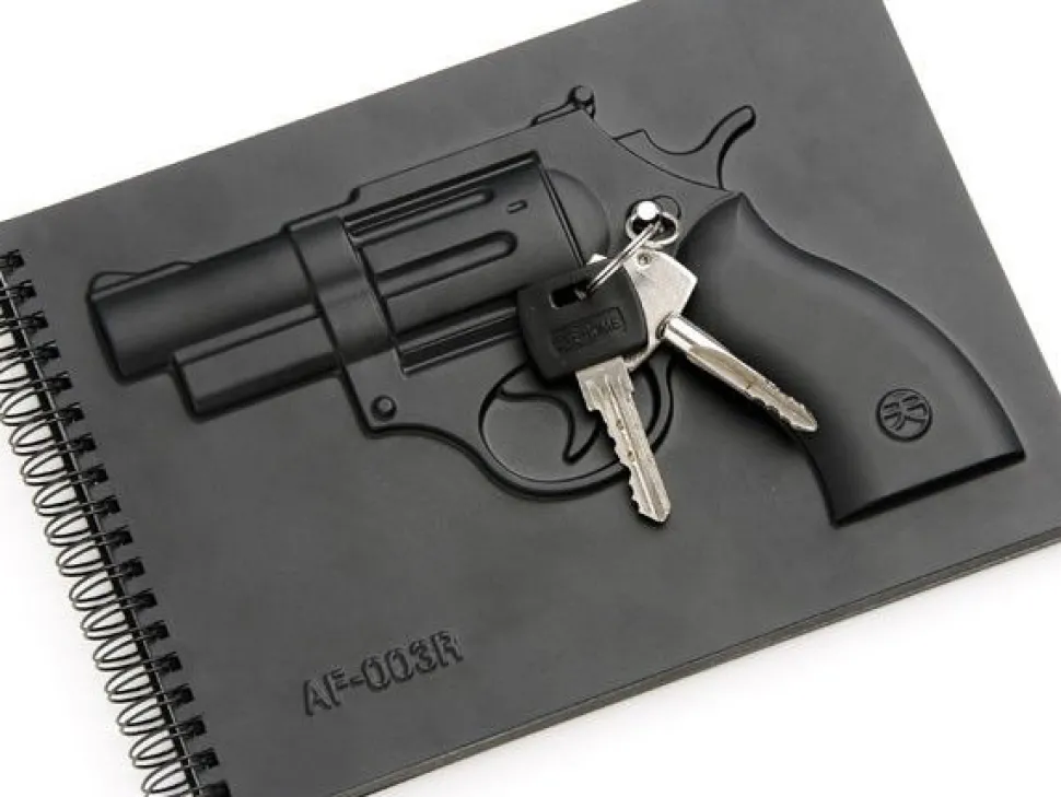 Militarny notes - PISTOLET