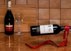 Stojak na wino WSTĄŻKA - CZEROWNA