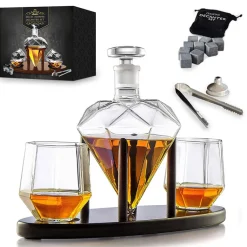 Zestaw do whisky DIAMENT DELUXE: karafka, 2 szklanki, drewniana podstawka i kamienne kostki